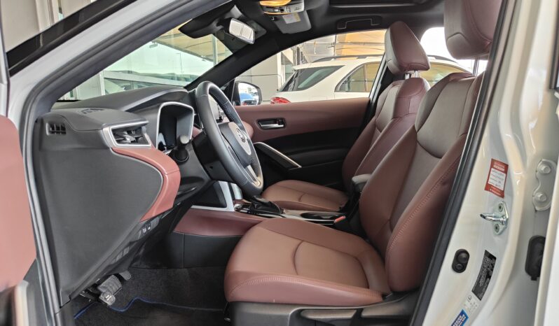 
								2023 Toyota Corolla Cross | Hybrid | Under Warranty | GCC | full									
