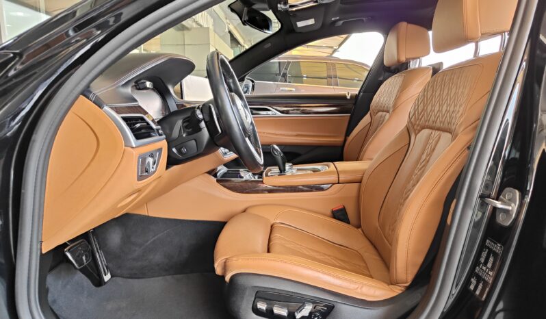 
								AED 2,600 P.M | 2022 BMW 730LI M-Sport | Under Warranty | GCC | Fully Loaded full									