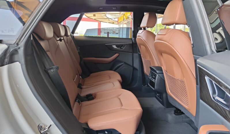 
								AED 2,900 P.M | 2022 Audi Q8 Quattro 55 TFSI | Under Warranty | GCC full									