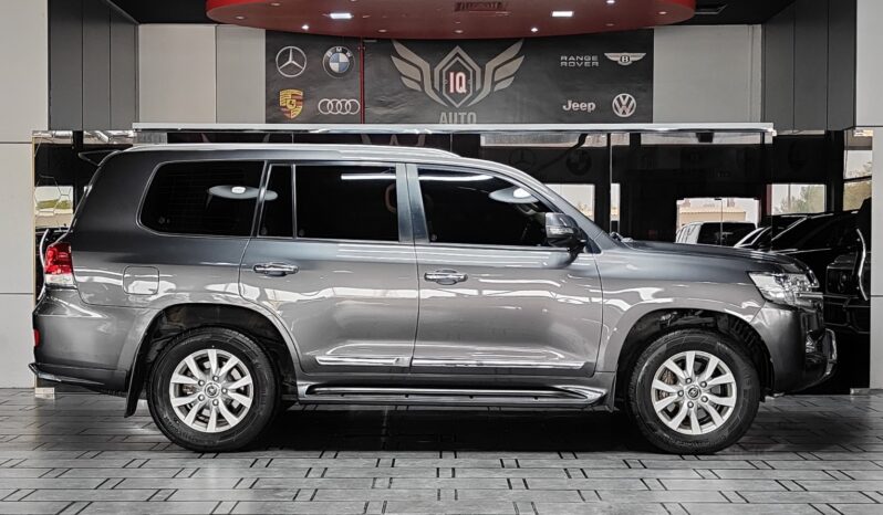 
								AED 3,700 P.M | 2017 Toyota Land Cruiser G.XR | GCC Specs | full									