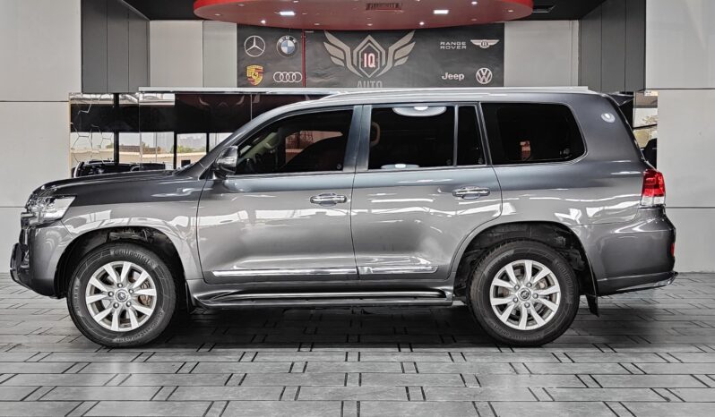 
								AED 3,700 P.M | 2017 Toyota Land Cruiser G.XR | GCC Specs | full									