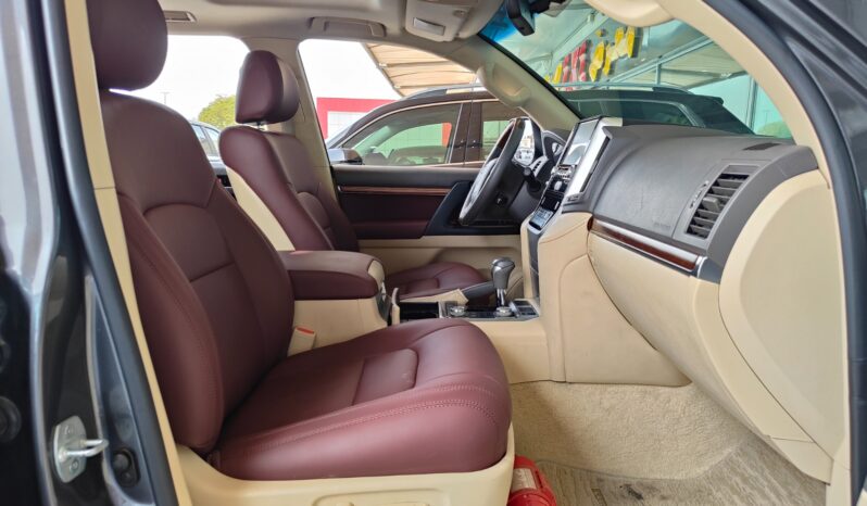 
								AED 3,700 P.M | 2017 Toyota Land Cruiser G.XR | GCC Specs | full									