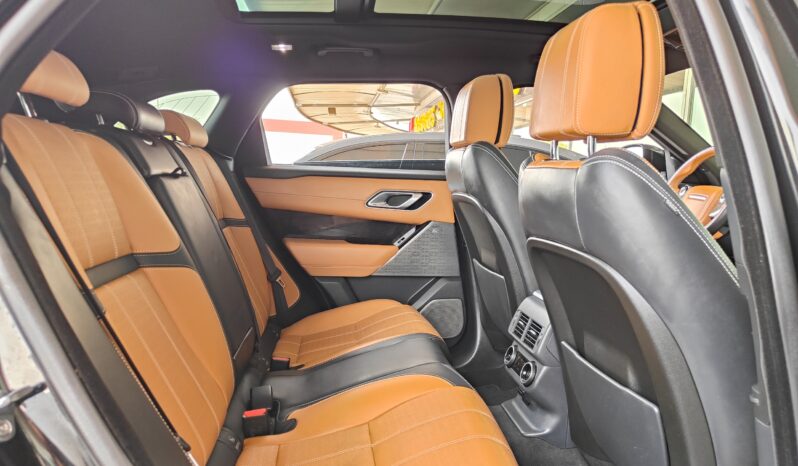 
								AED 2,000 P.M | 2019 Range Rover Velar R-Dynamic P300 HSE | Under Warranty | GCC | full									