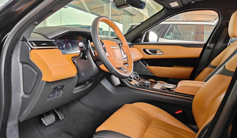 
								AED 2,000 P.M | 2019 Range Rover Velar R-Dynamic P300 HSE | Under Warranty | GCC | full									