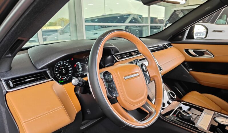 
								AED 2,000 P.M | 2019 Range Rover Velar R-Dynamic P300 HSE | Under Warranty | GCC | full									