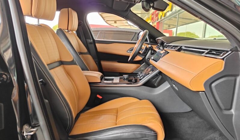 
								AED 2,000 P.M | 2019 Range Rover Velar R-Dynamic P300 HSE | Under Warranty | GCC | full									