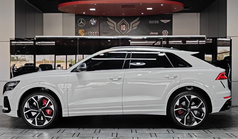 
								AED 6,900 P.M | 2022 Audi RSQ8 TFSI Quattro Edition 1 / 50 | Under Warranty | GCC | full									