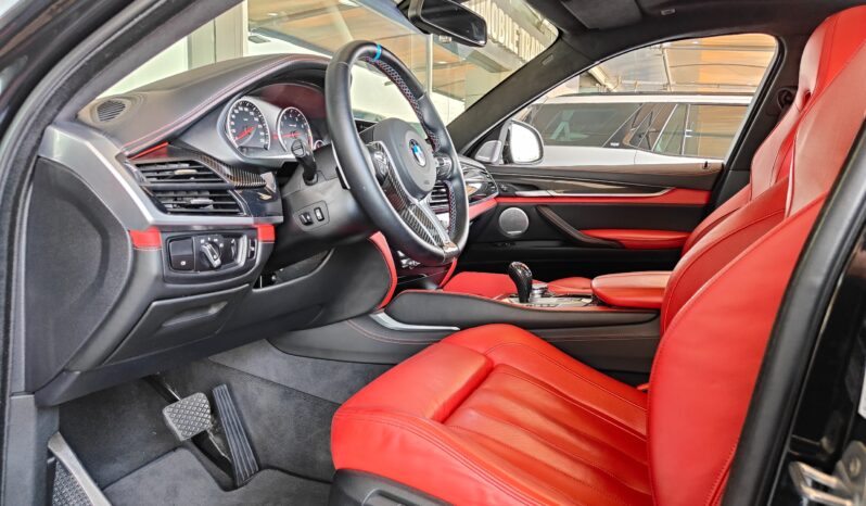 
								AED 2,950 P.M | 2016 BMW X6 M | Under Warranty | GCC | full									