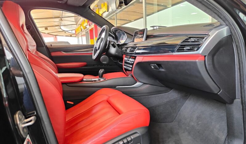 
								AED 2,950 P.M | 2016 BMW X6 M | Under Warranty | GCC | full									