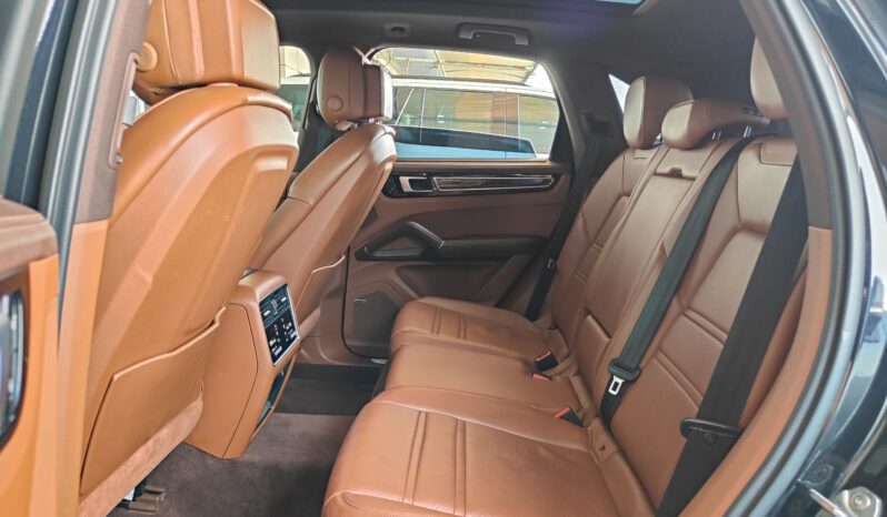 
								AED 2,640 P.M | 2019 Porsche Cayenne S | Under Warranty | GCC | full									