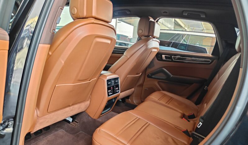 
								AED 2,640 P.M | 2019 Porsche Cayenne S | Under Warranty | GCC | full									