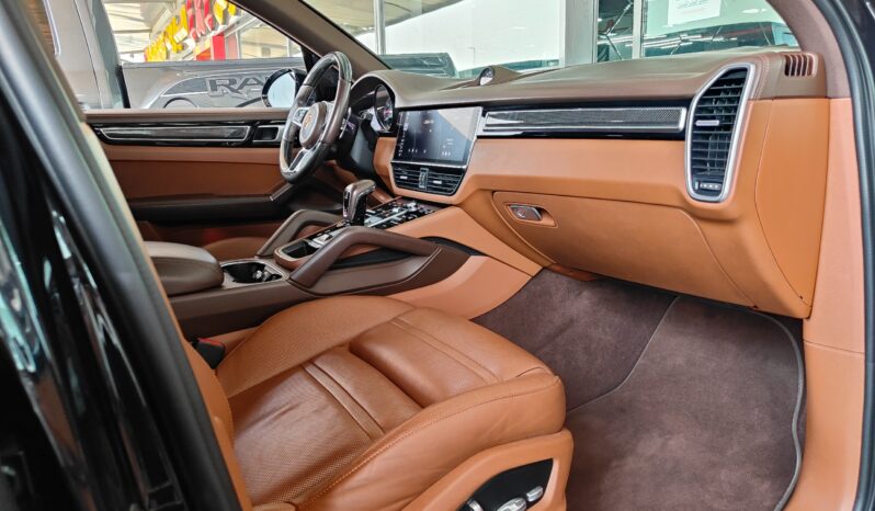 
								AED 2,640 P.M | 2019 Porsche Cayenne S | Under Warranty | GCC | full									