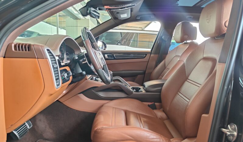 
								AED 2,640 P.M | 2019 Porsche Cayenne S | Under Warranty | GCC | full									