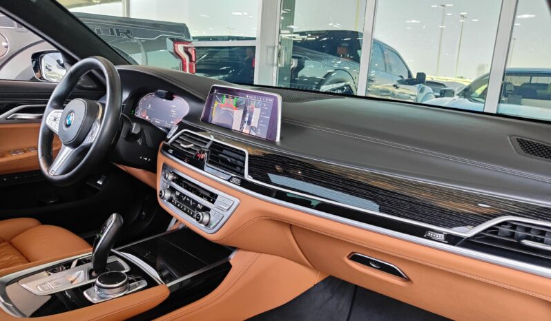 
								AED 2,350 P.M | 2020 BMW 740Li M-Sport | Under Warranty | GCC | full									