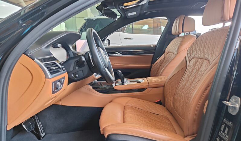 
								AED 2,350 P.M | 2020 BMW 740Li M-Sport | Under Warranty | GCC | full									