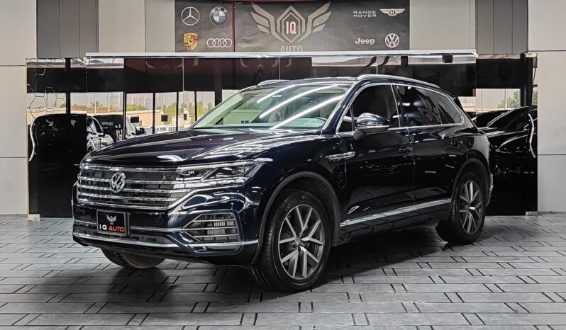 
								AED 1,500 P.M | 2019 Volkswagen Touareg HighLine| Under Warranty | GCC | full									
