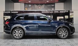 
										AED 1,500 P.M | 2019 Volkswagen Touareg HighLine| Under Warranty | GCC | full									