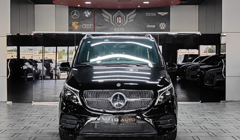 
								AED 3,650 P.M | 2024 Mercedes-Benz V220d 4MATIC | Under Warranty | GCC | full									