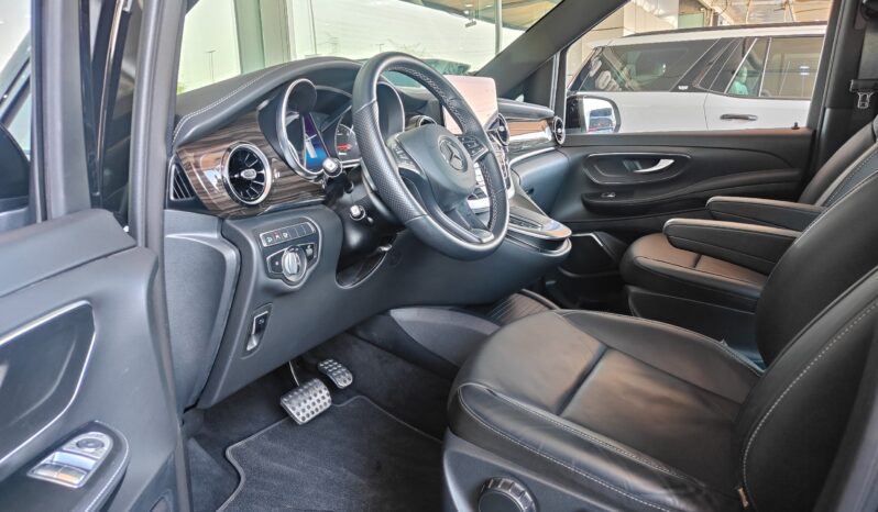 
								AED 3,650 P.M | 2024 Mercedes-Benz V220d 4MATIC | Under Warranty | GCC | full									