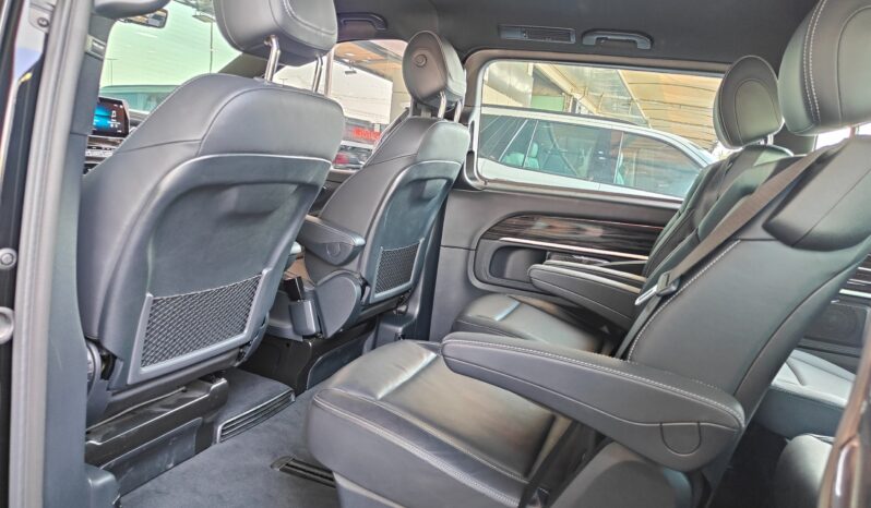 
								AED 3,650 P.M | 2024 Mercedes-Benz V220d 4MATIC | Under Warranty | GCC | full									