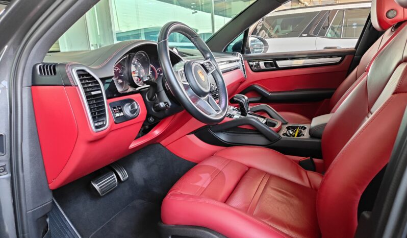 
								AED 2,850 P.M | 2019 Porsche Cayenne S | Under Warranty | GCC | full									