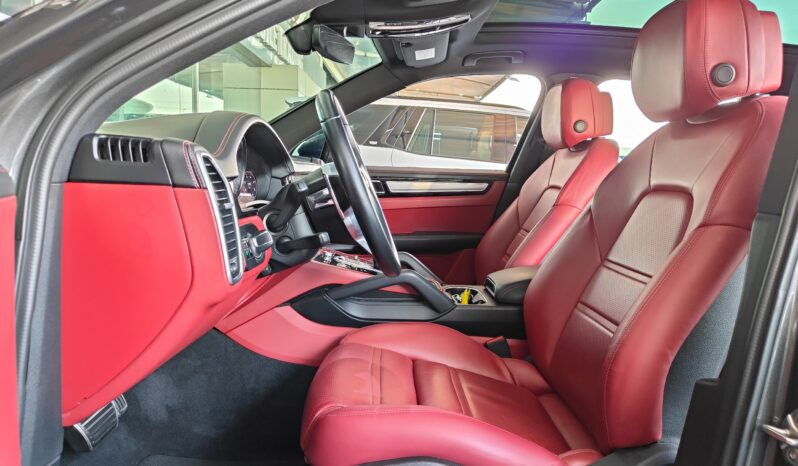 
								AED 2,850 P.M | 2019 Porsche Cayenne S | Under Warranty | GCC | full									