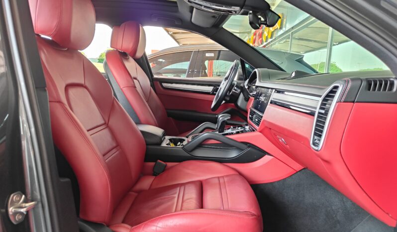 
								AED 2,850 P.M | 2019 Porsche Cayenne S | Under Warranty | GCC | full									