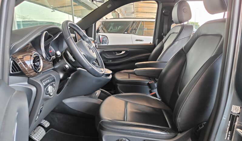 
								AED 3,580 P.M | 2024 Mercedes-Benz V220d 4MATIC | Under Warranty | GCC | full									