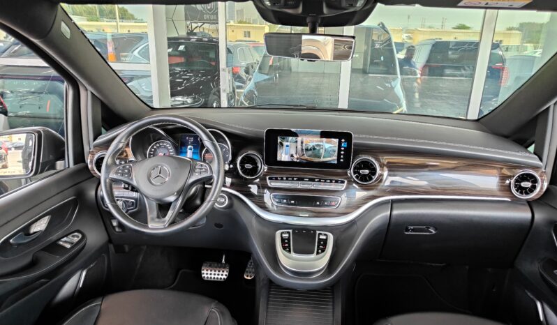 
								AED 3,580 P.M | 2024 Mercedes-Benz V220d 4MATIC | Under Warranty | GCC | full									