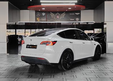 AED 1,320 P.M | 2023 Tesla Model Y Long Range Dual Motor | Under Warranty | GCC |