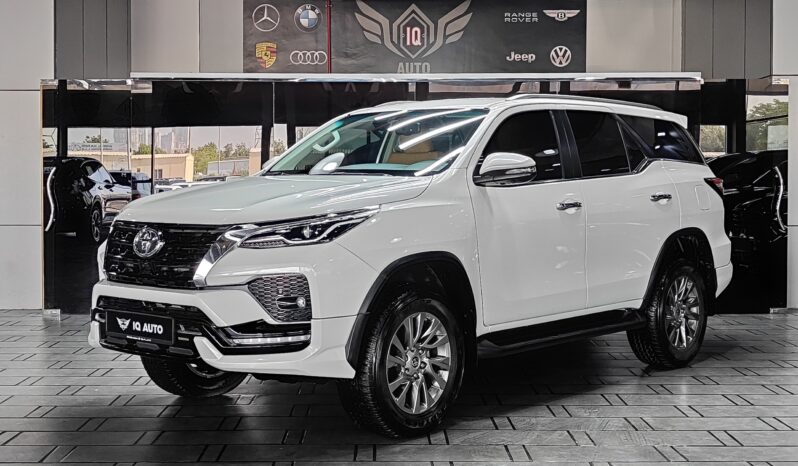 
								AED 2,050 P.M | 2025 Toyota Fortuner VXR | Under Warranty | GCC | full									