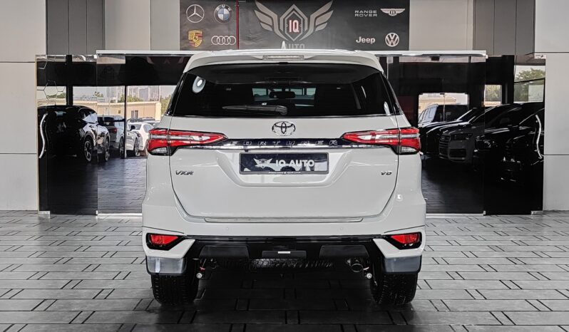 
								AED 2,050 P.M | 2025 Toyota Fortuner VXR | Under Warranty | GCC | full									