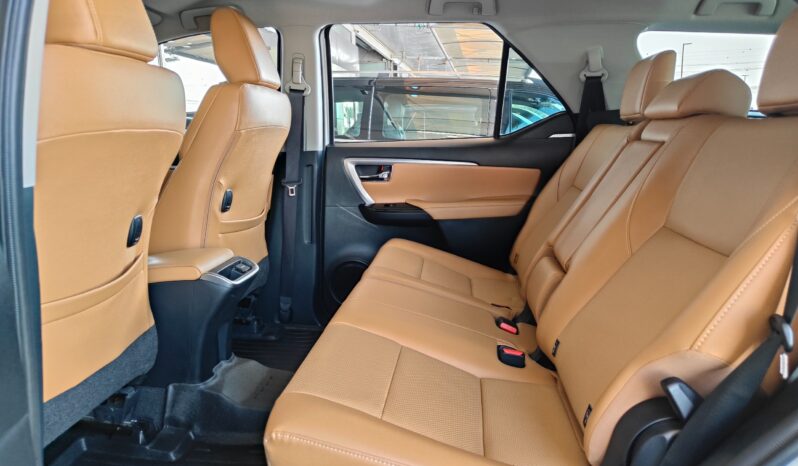 
								AED 2,050 P.M | 2025 Toyota Fortuner VXR | Under Warranty | GCC | full									