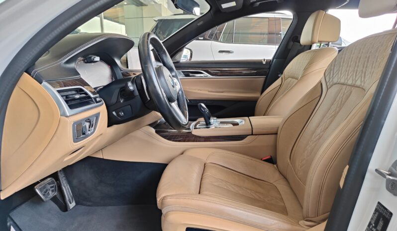 
								AED 2,350 P.M | 2021 BMW 730Li M Sport | Under Warranty | GCC | full									
