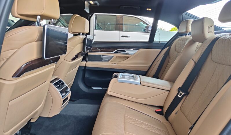 
								AED 2,350 P.M | 2021 BMW 730Li M Sport | Under Warranty | GCC | full									