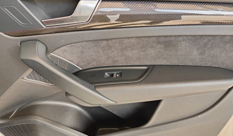 
								AED 1,900 P.M | 2018 Audi SQ5 Quattro | Under Warranty | GCC | full									