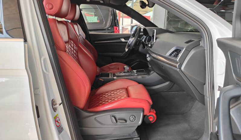 
								AED 1,900 P.M | 2018 Audi SQ5 Quattro | Under Warranty | GCC | full									