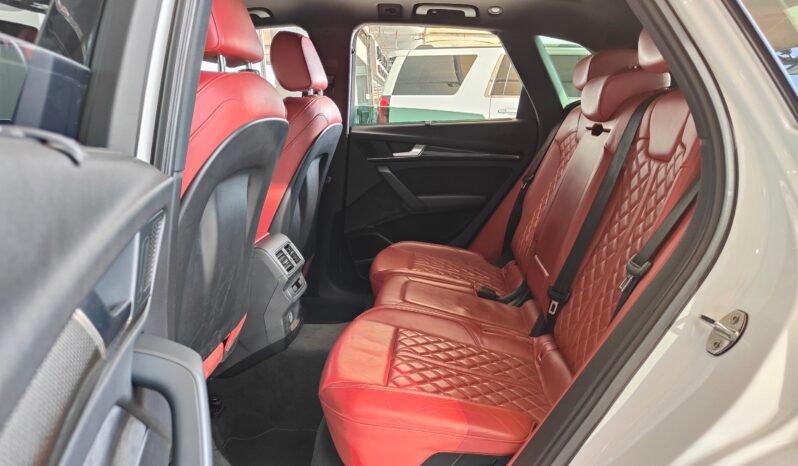 
								AED 1,900 P.M | 2018 Audi SQ5 Quattro | Under Warranty | GCC | full									