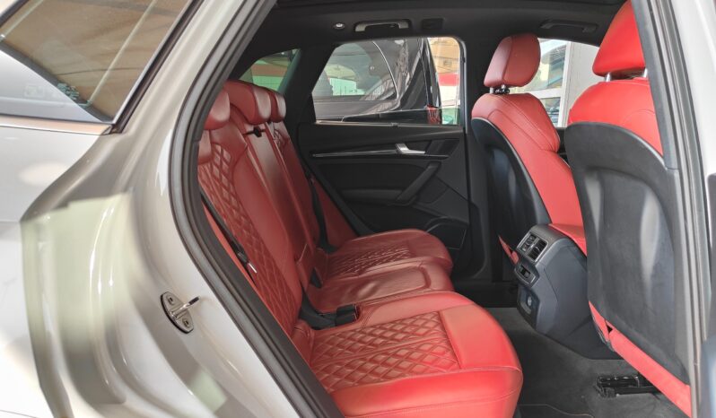 
								AED 1,900 P.M | 2018 Audi SQ5 Quattro | Under Warranty | GCC | full									