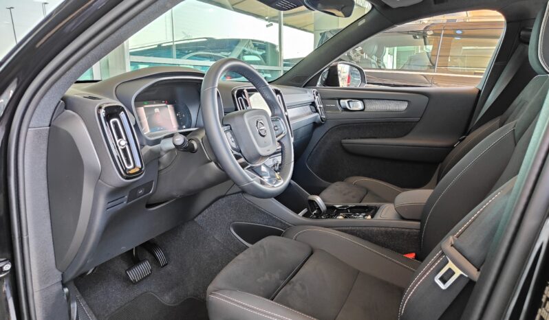 
								AED 1,800 P.M | 2024 Volvo XC40 B4 Ultimate Dark | Under Warranty | GCC | full									