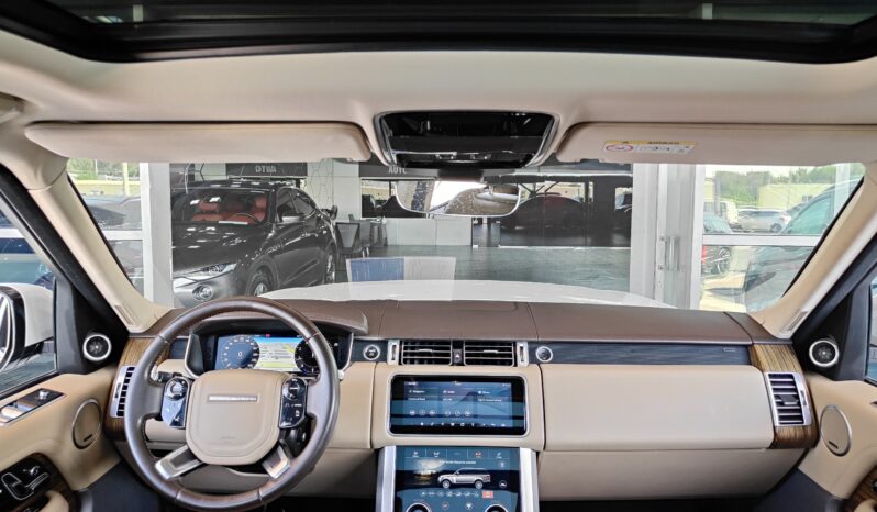 
								AED 2,450 P.M | 2019 Range Rover Vogue HSE | Under Warranty | GCC | full									