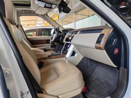 
										AED 2,450 P.M | 2019 Range Rover Vogue HSE | Under Warranty | GCC | full									
