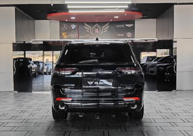 AED 2,950 P.M | 2023 Jeep Grand Cherokee 4×4 Summit | Under Warranty | GCC |