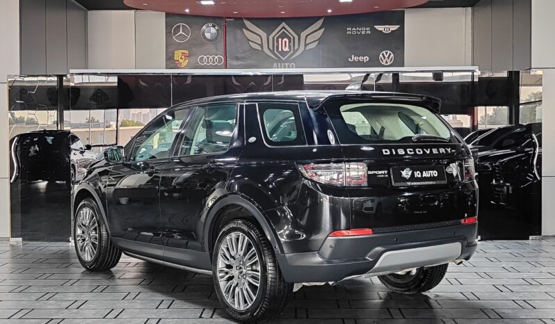 
								AED 1,400 P.M | 2020 Land Rover Discovery Sport P200 SE | Under Warranty | GCC | full									