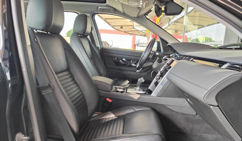 
								AED 1,400 P.M | 2020 Land Rover Discovery Sport P200 SE | Under Warranty | GCC | full									