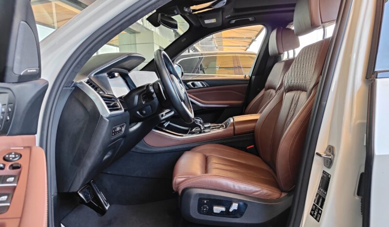 
								AED 1,950 P.M | 2020 BMW X5 M50i M-Sport V8 | Under Warranty | GCC | full									