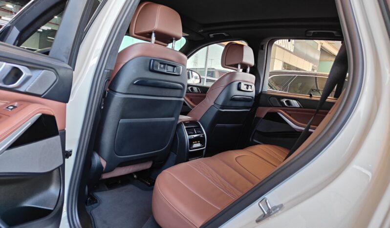 
								AED 1,950 P.M | 2020 BMW X5 M50i M-Sport V8 | Under Warranty | GCC | full									