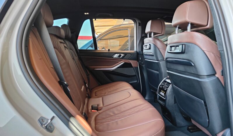 
								AED 1,950 P.M | 2020 BMW X5 M50i M-Sport V8 | Under Warranty | GCC | full									