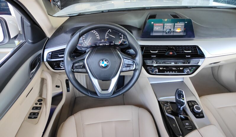 
								AED 1,185 P.M | 2020 BMW 520i Executive | Under Warranty | GCC | full									