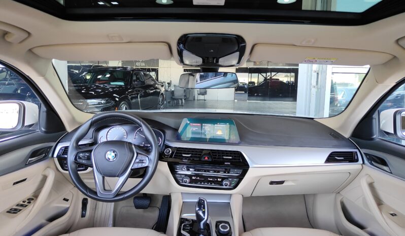 
								AED 1,185 P.M | 2020 BMW 520i Executive | Under Warranty | GCC | full									